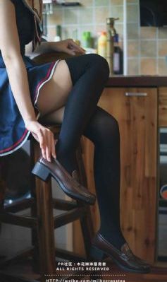 18禁裸体美女脱内衣视频在线_4399看片BD国语版完整版