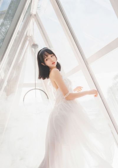 欧美美女一字马_720完整版观看