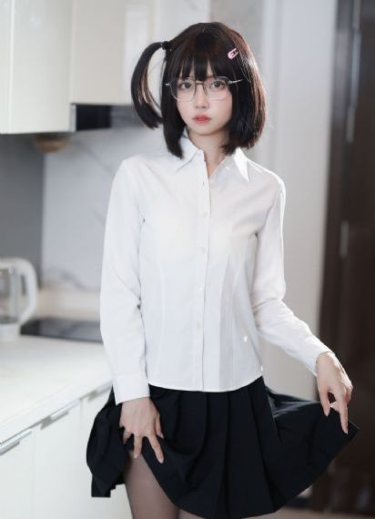 欧美成人痴汉_720免费观看
