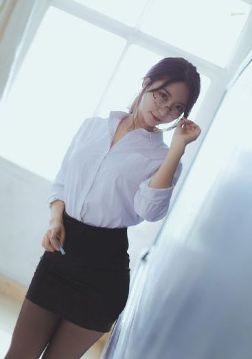 欧美草坪婚礼_高清迅雷电影在线