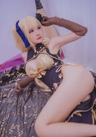 欧美艳美女_4K手机在线观看