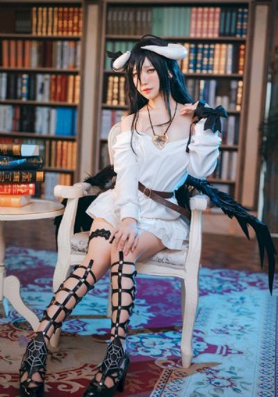 女教师被学生玩奶头_1080日韩电影在线