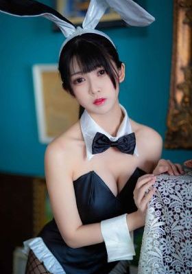 男人的伸到里吻戏_蓝光高清电影在线
